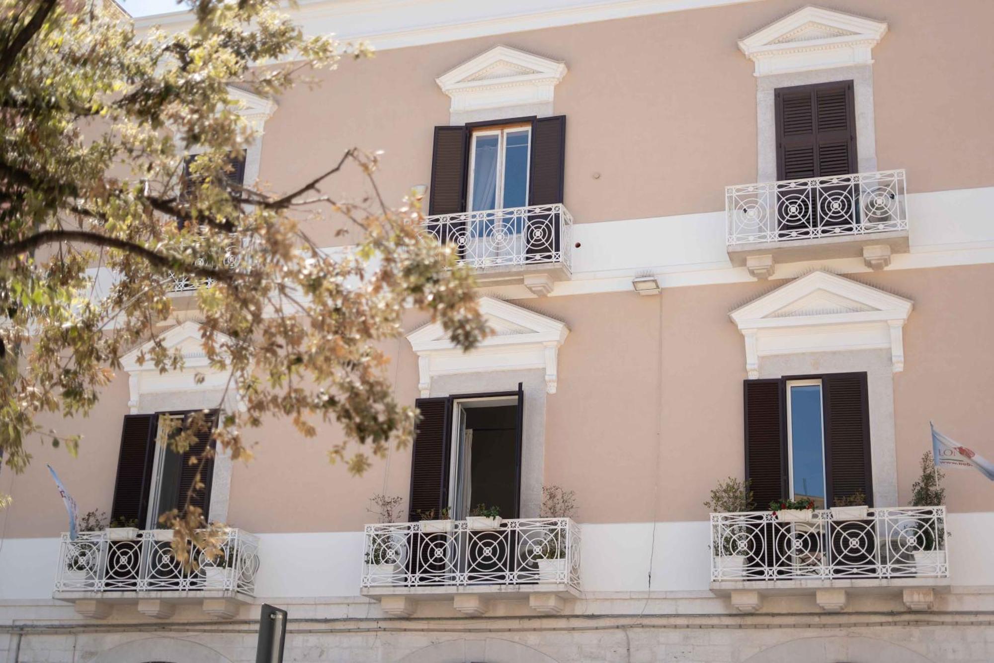 B&B Longobardi Trani Eksteriør billede