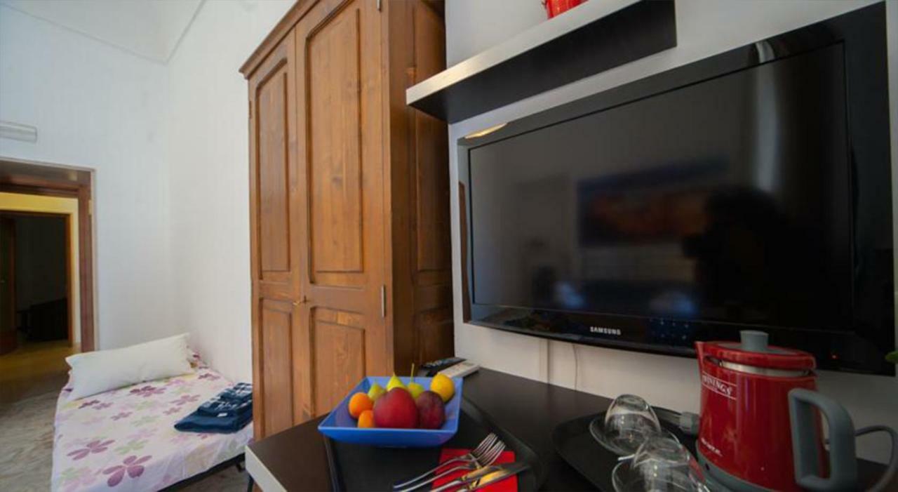 B&B Longobardi Trani Eksteriør billede