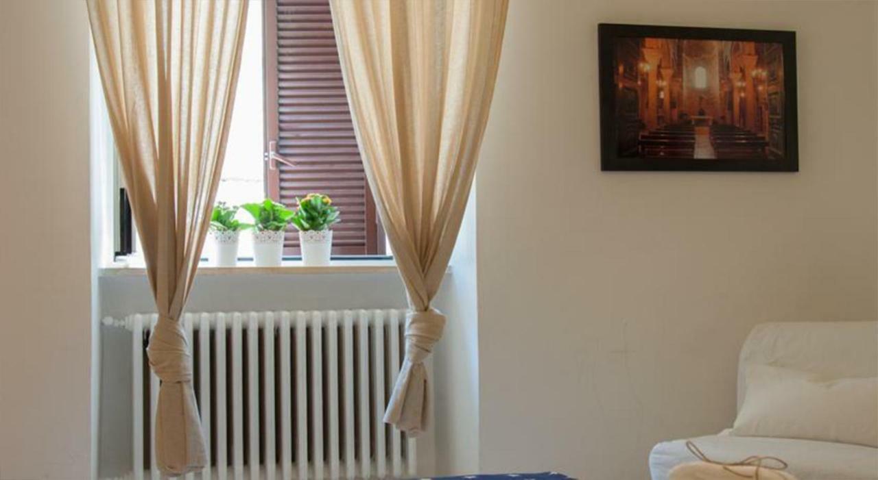 B&B Longobardi Trani Eksteriør billede